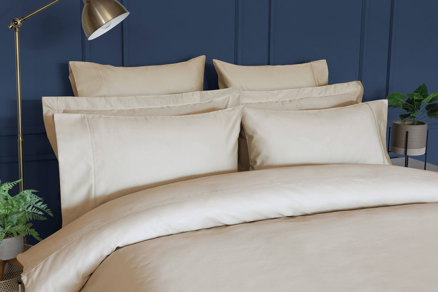 600 Thread Count 100% Egyptian Cotton Bed Linen in Taupe