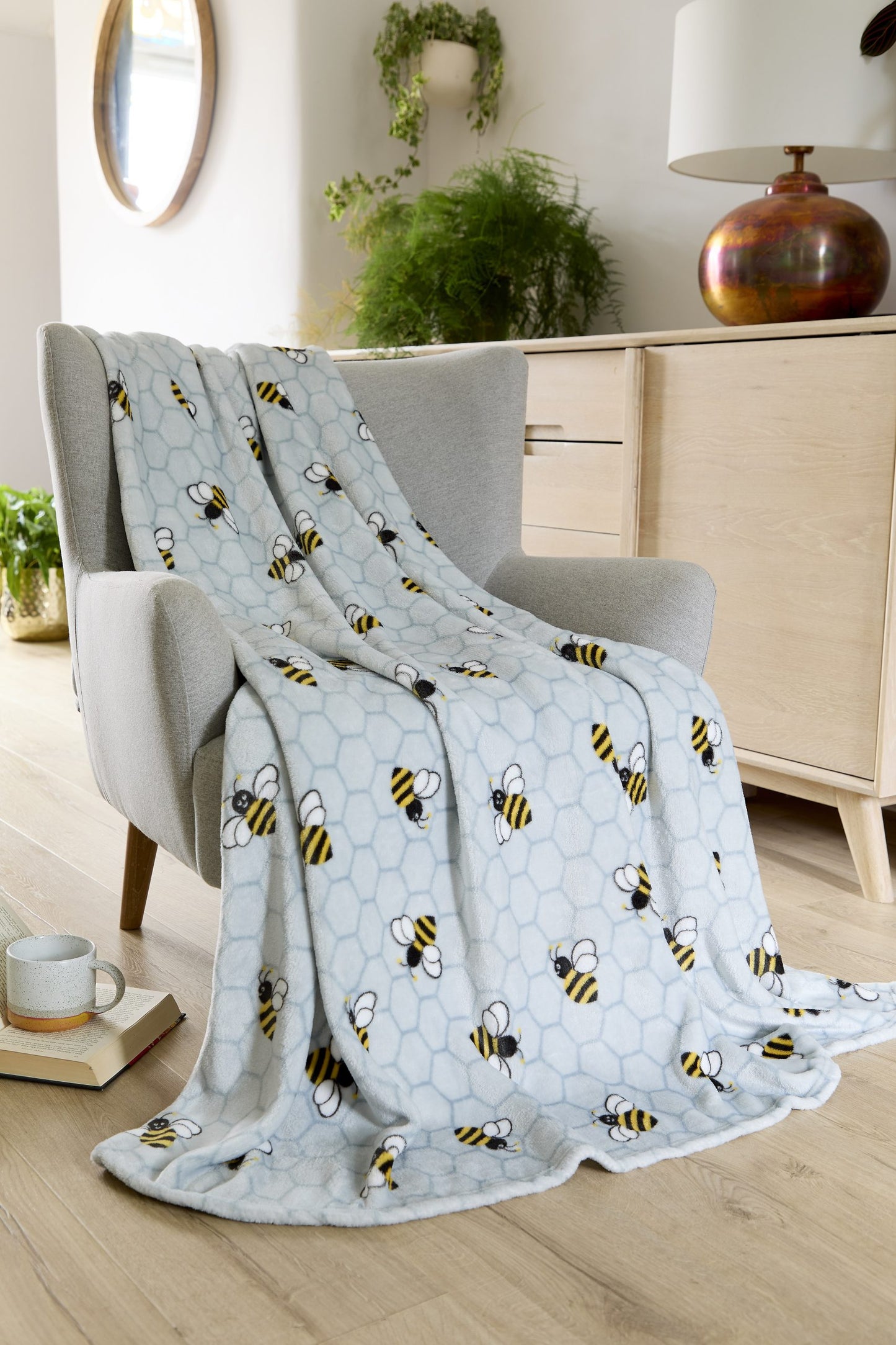 Bee Honeycomb Soft Throw