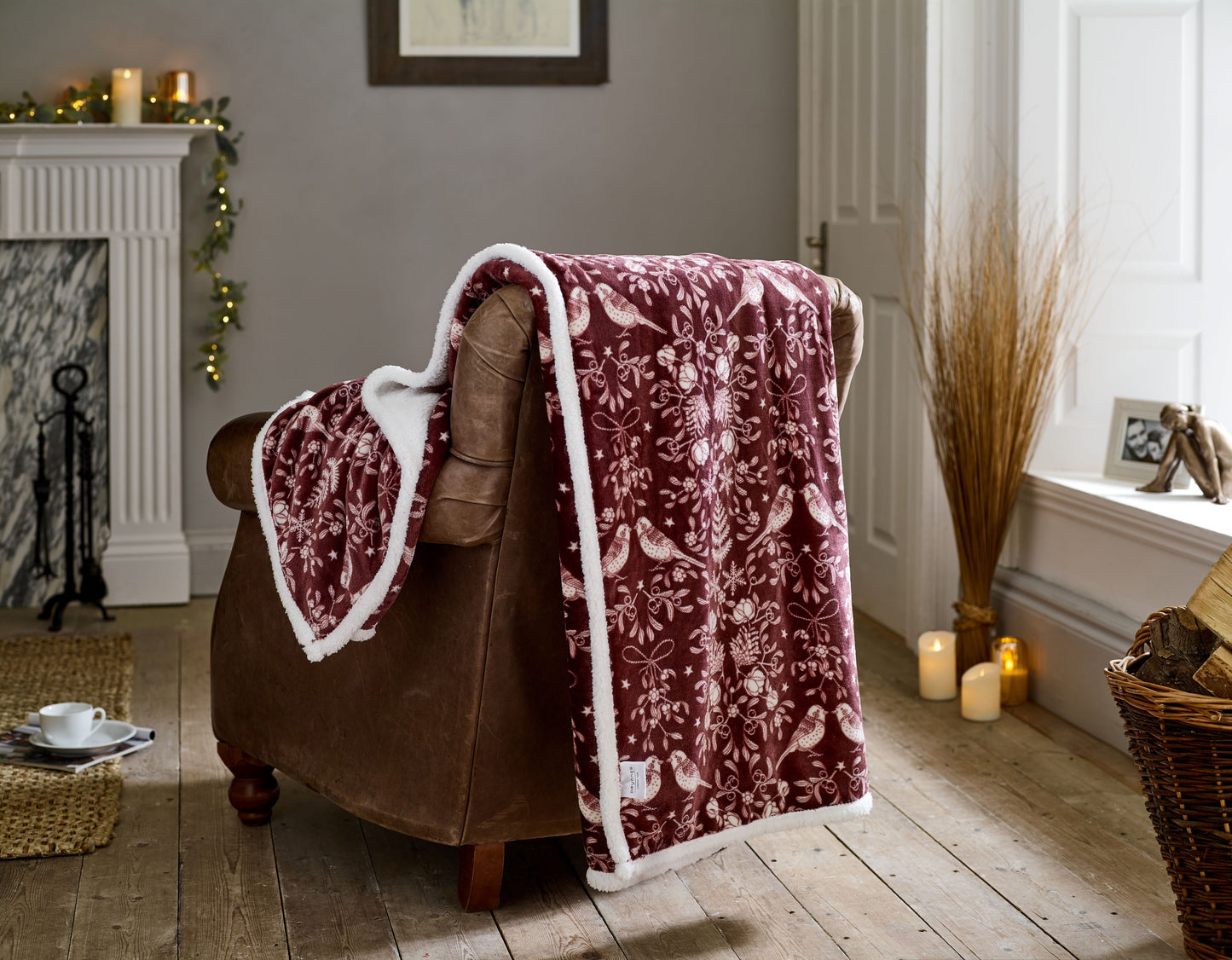 Supersoft Sherpa Reverse Birds Design Throw in Mulberry