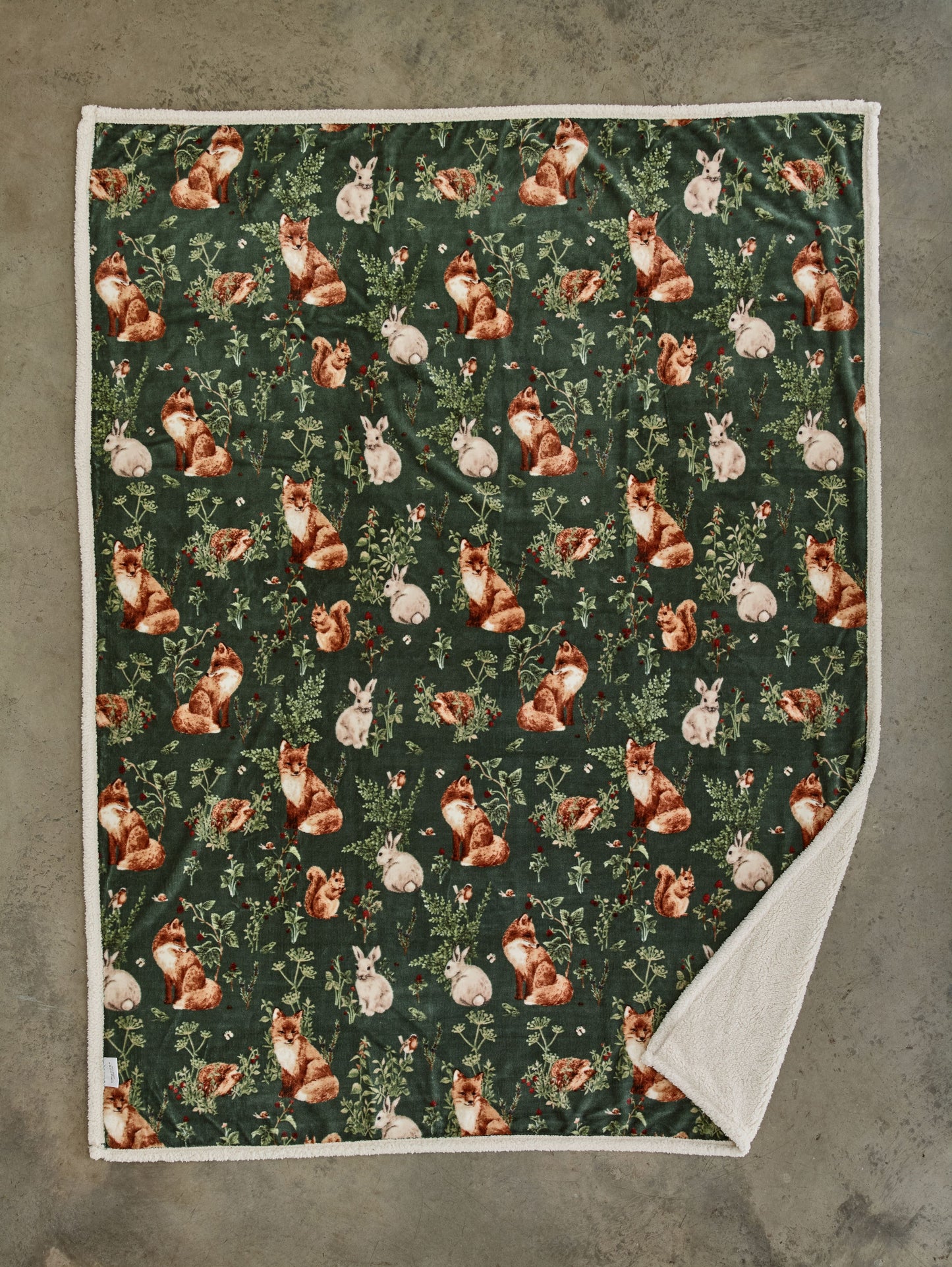 Supersoft Sherpa Reverse Woodland Wildlife Fox Throw in Sage Green