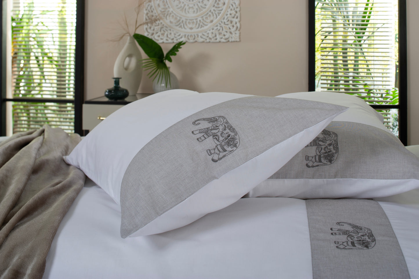 100% Cotton Embroidered Elephant Design Duvet Cover Set King Size