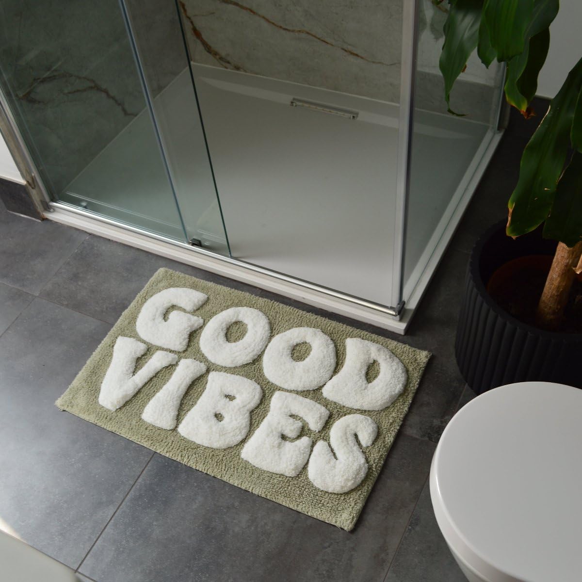 GOOD VIBES Bath Mat in Sage Green & White