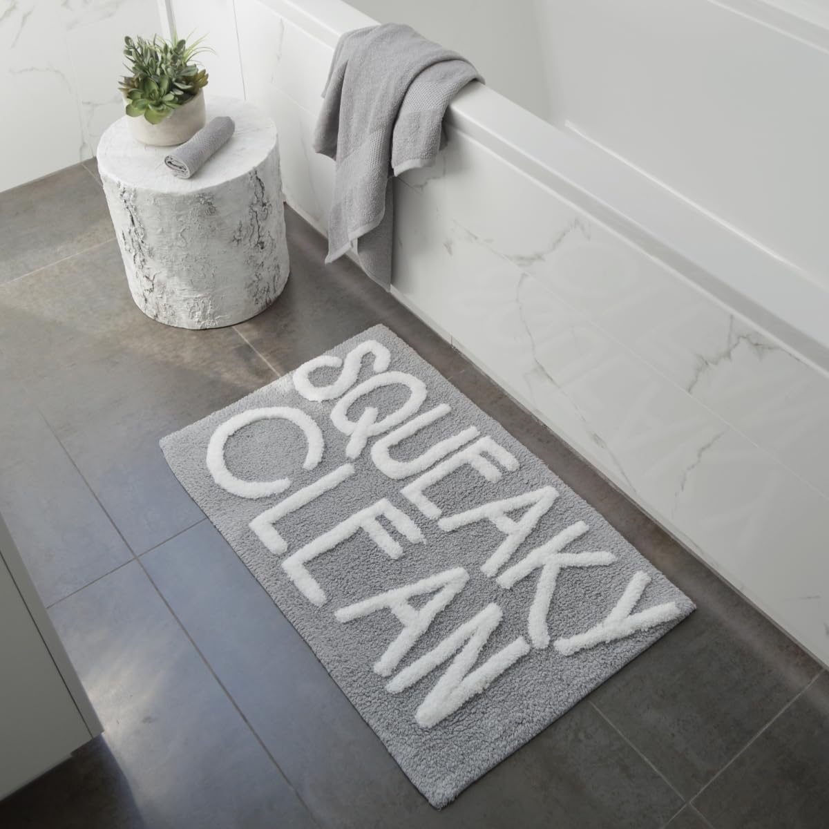 SQUEAKY CLEAN Bath Mat in Sage Grey & White