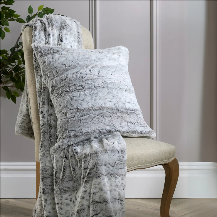 Snow Leapard Design Faux Fur Throw Grey