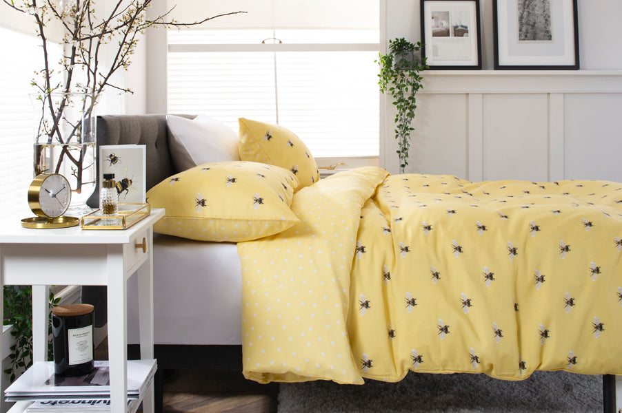 Honey Bee Design Duvet Cover Set in Yellow