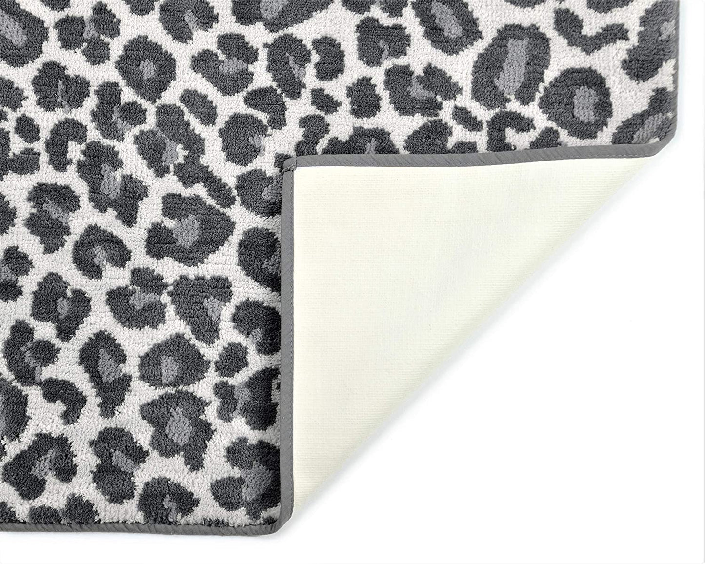 Leopard Jacquard Design Bath Towels in Grey