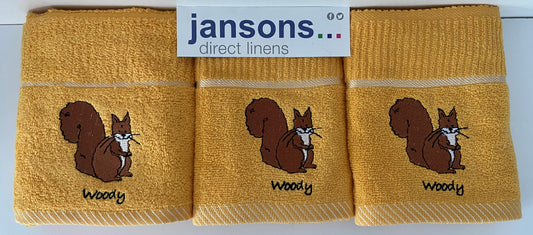 Woody Squirrel Design Tea Kitchen Towel Yellow