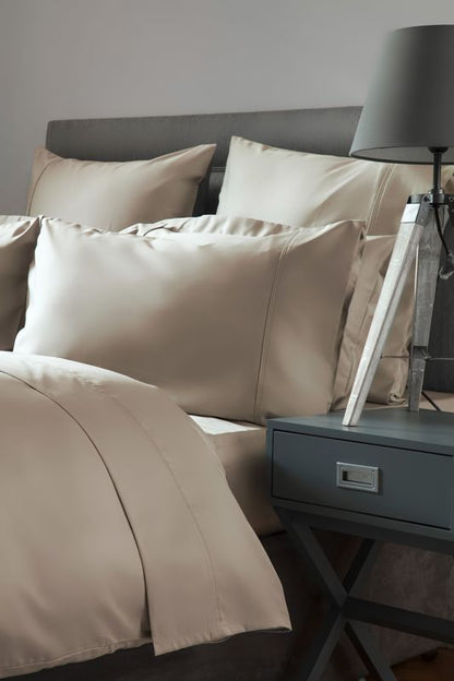 600 Thread Count 100% Egyptian Cotton Bed Linen in Taupe