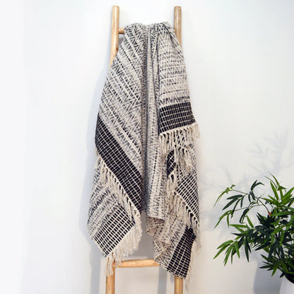 Arizona Zig Zag Throw in Grey with Tassles