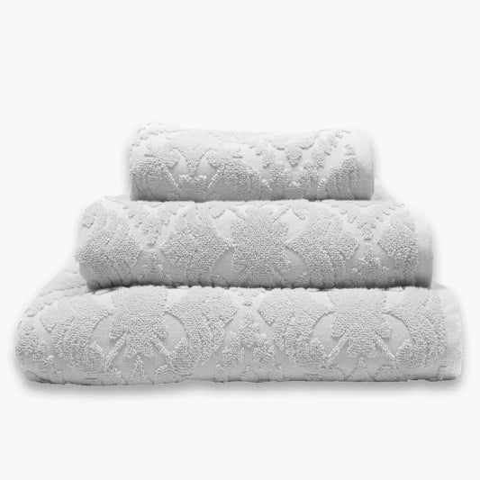 Country Style Jacquard Design Bath Towels in Grey