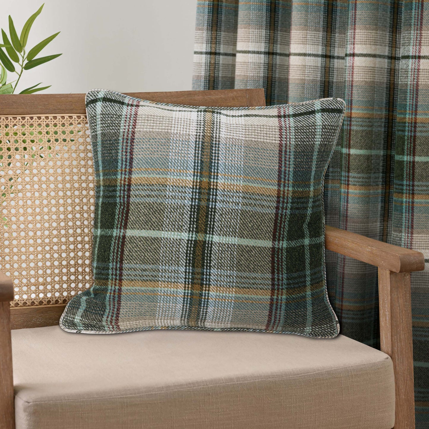 Woven Check Design Pair Eyelet Curtains in Green