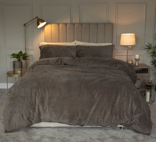 Heat Holder Duvet Cover Set in Moon Rock Beige with 1.7 Tog