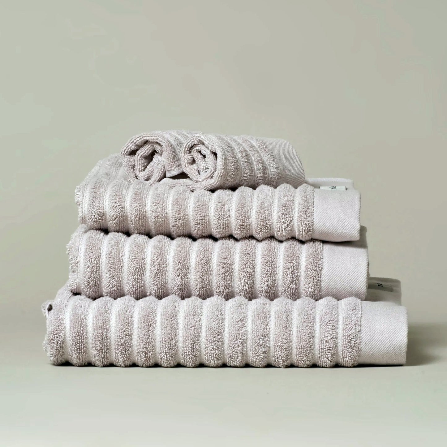 Organic Cotton Bath Towels in Light Grey
