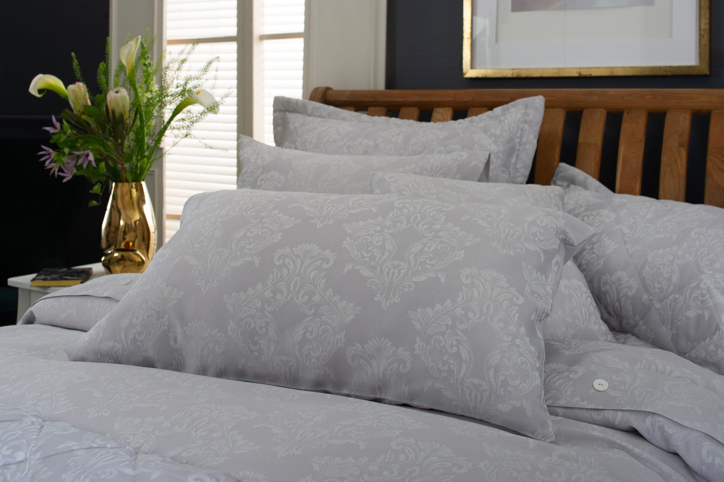Versaille Jacquard Design Silver