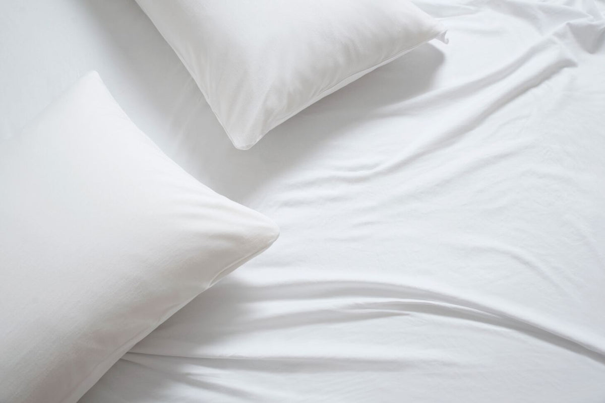 100% Combed Cotton Memory Foam Fitted Sheet in White