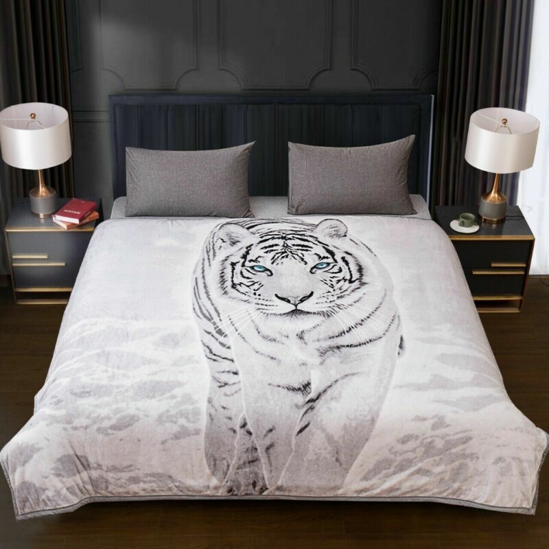 Super Soft Large White Tiger Fleece Blanket