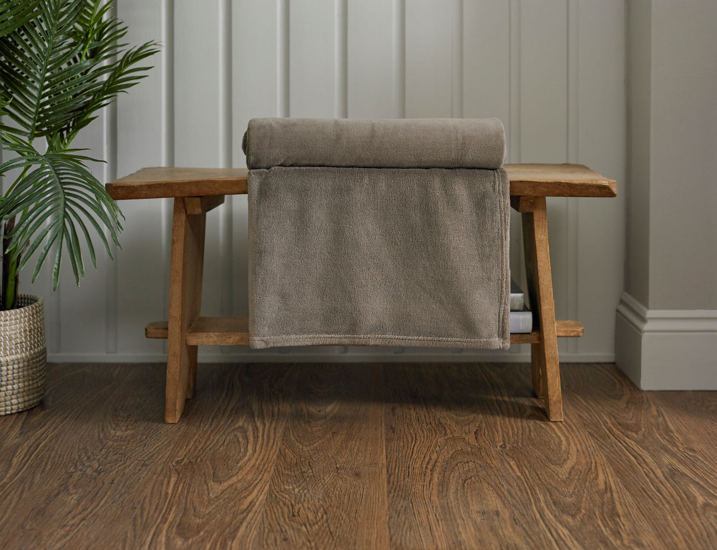 Snuggletouch Supersoft Throw in Fawn