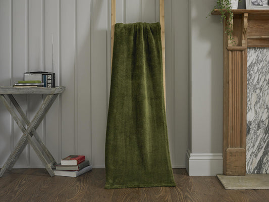 Teddy Fleece Supersoft Throw in Olive Green