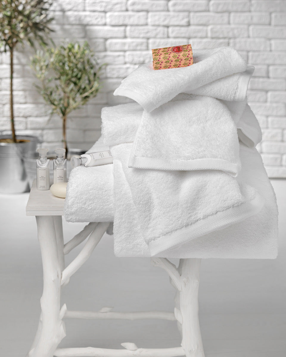 600gsm Towel Bale in White