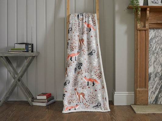 Supersoft Sherpa Reverse Woodland Animal Throw in Natural