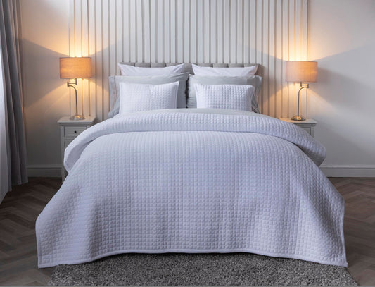 Lightly Quilted Bed Runner / Bedspread in White